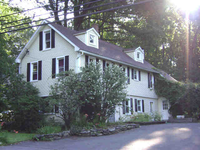 Building photograph for 96 MAIN ST N